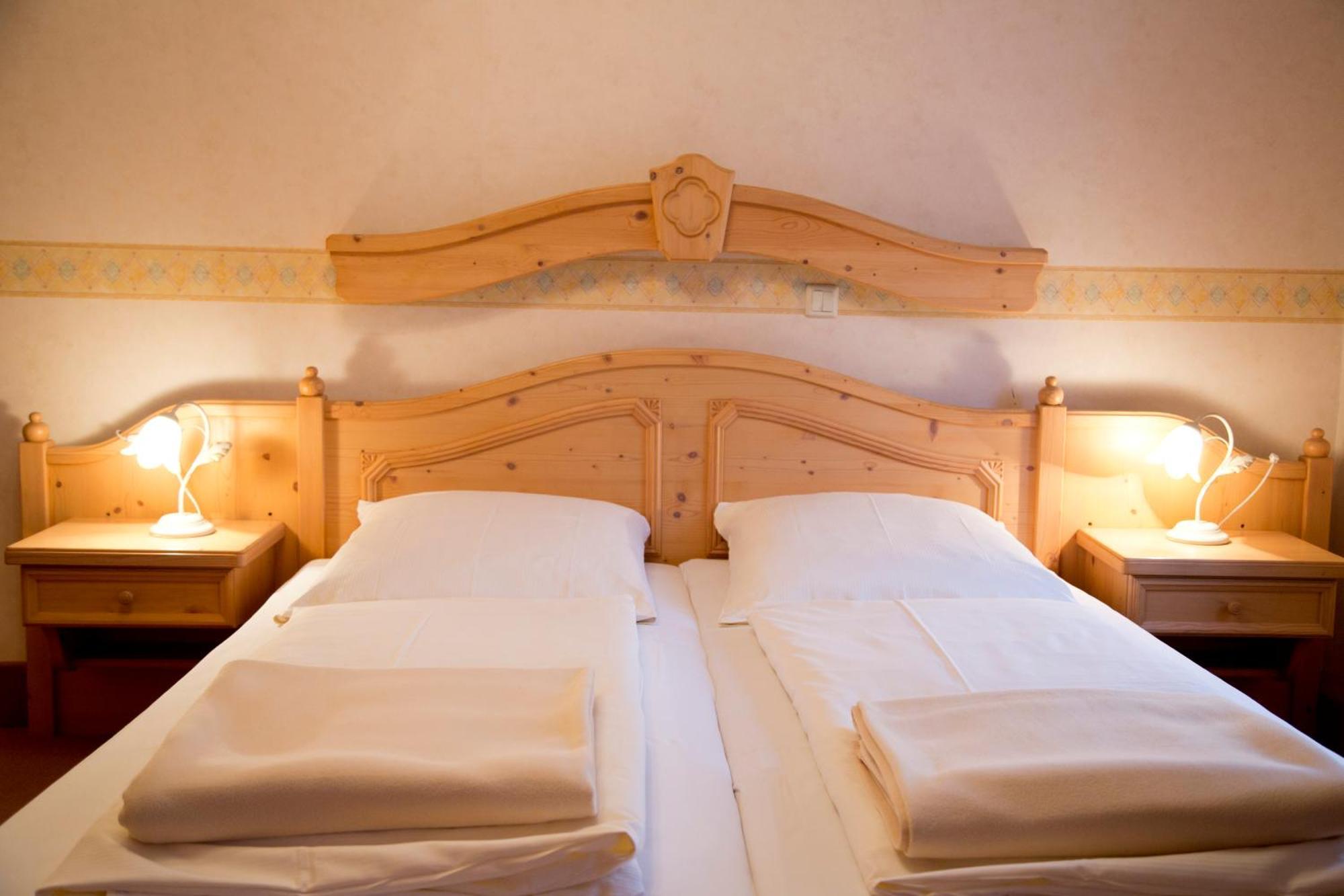 Hotel Garni Promenade Weißenhorn Quarto foto