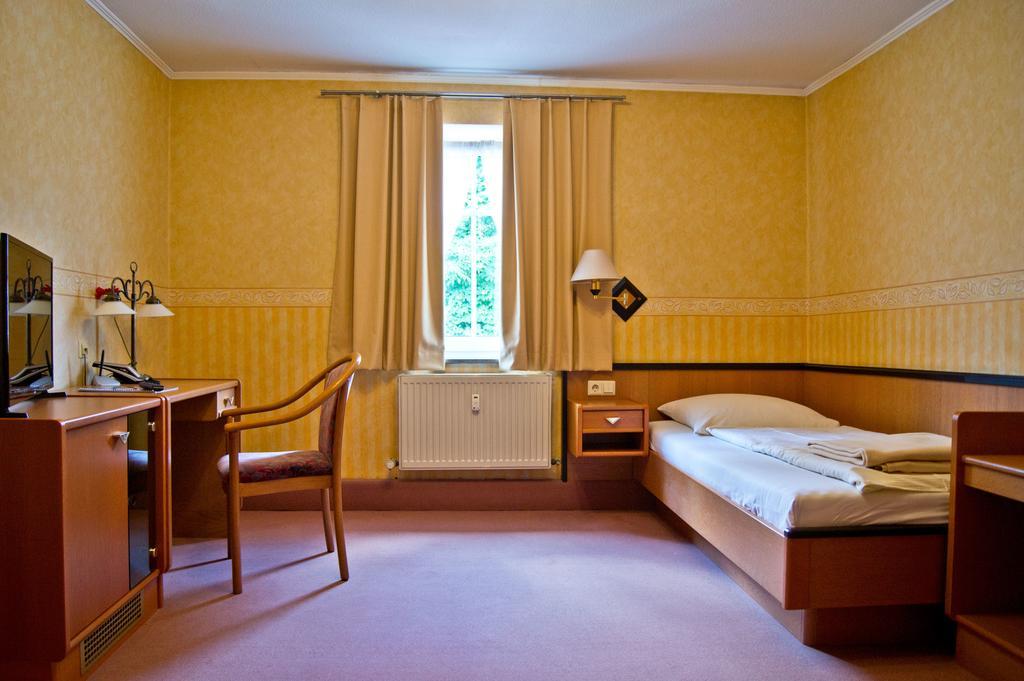 Hotel Garni Promenade Weißenhorn Exterior foto